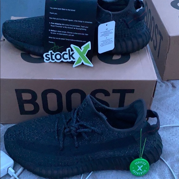 Black static Reflective Yeezy Boost 350 V2 - Picture 2 of 7